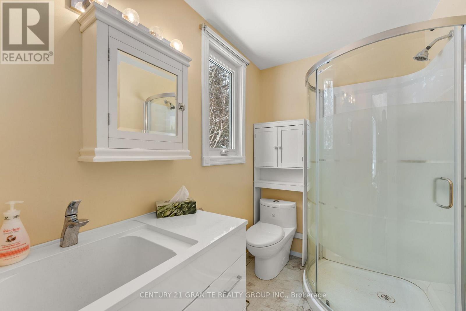 304 Centre Road, Hastings Highlands, Ontario  K0L 2K0 - Photo 9 - X12042522