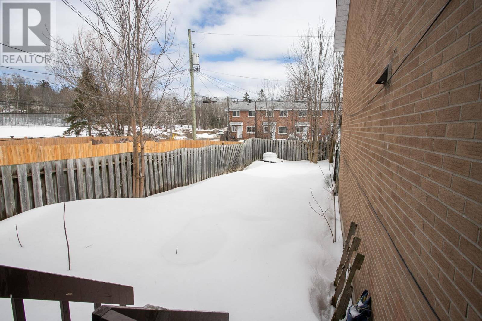 52 Ferguson Ave, Sault Ste. Marie, Ontario  P6B 3J4 - Photo 3 - SM250674
