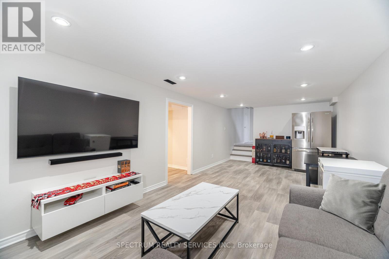 52 French Crescent, East Gwillimbury, Ontario  L9N 1J9 - Photo 40 - N12142128