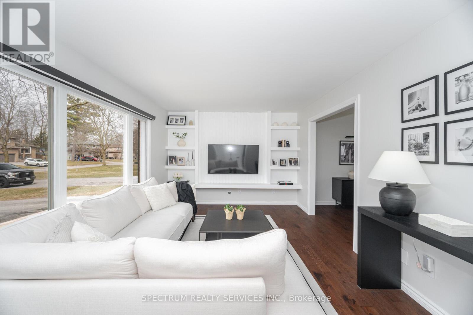 52 French Crescent, East Gwillimbury, Ontario  L9N 1J9 - Photo 9 - N12142128
