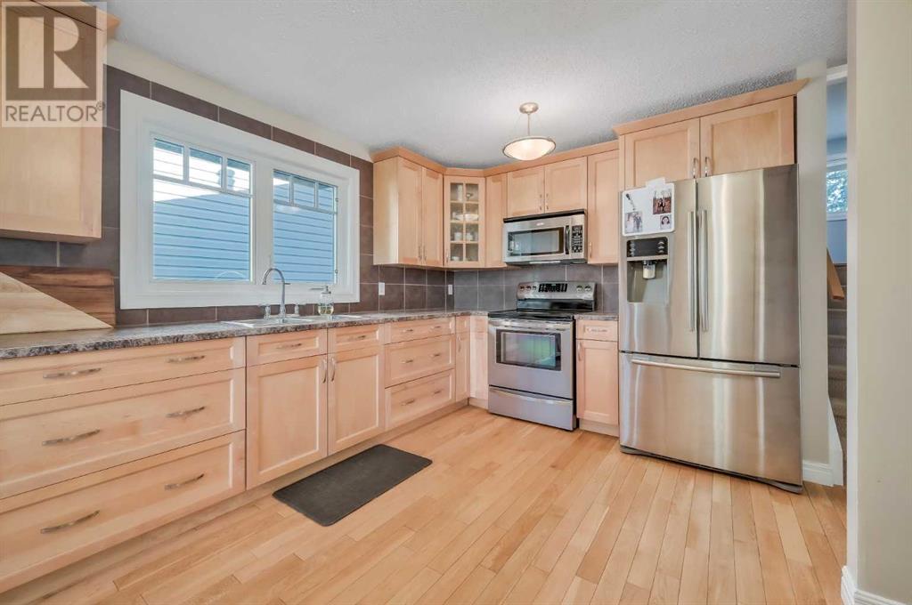 44 Edgedale Drive Nw, Calgary, Alberta  T3A 2R4 - Photo 8 - A2219349