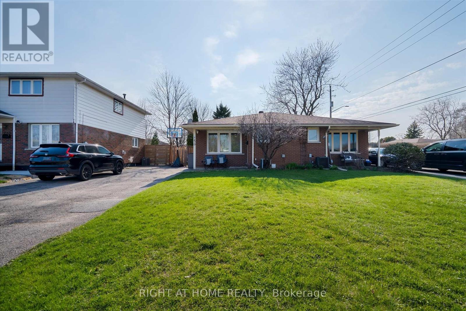 270 Coventry Court, Oshawa, Ontario  L1G 6H3 - Photo 1 - E12142228