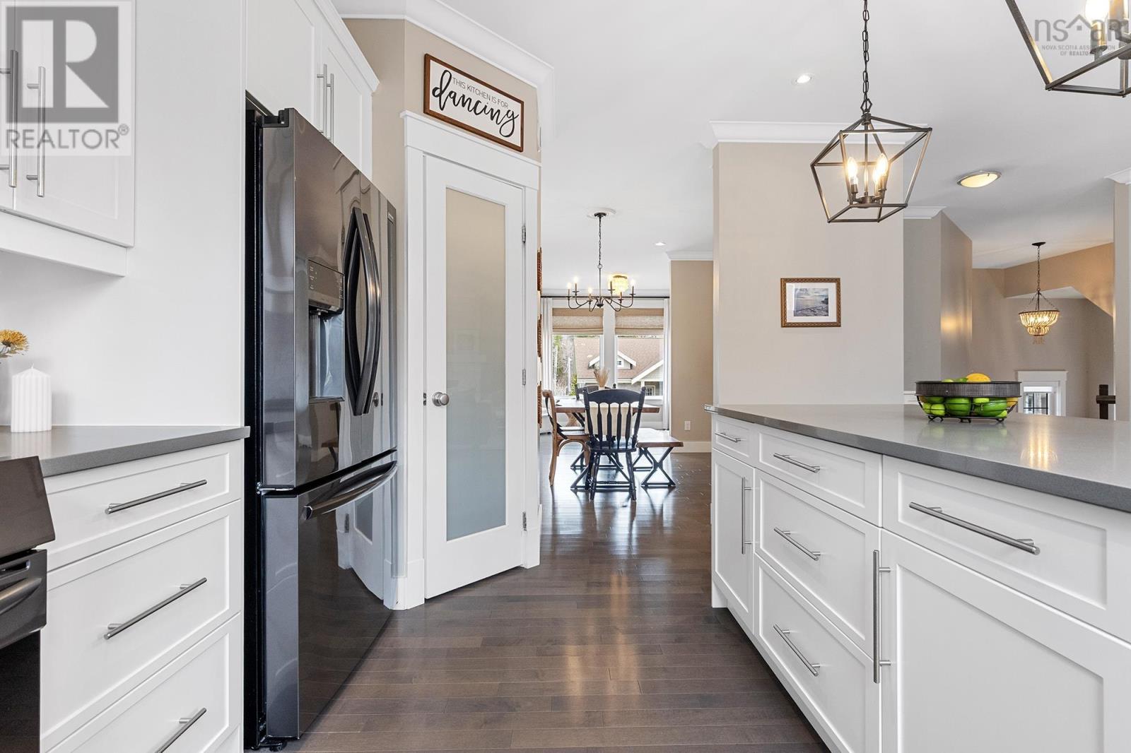 Property at 53 Hollyhock Way image 5