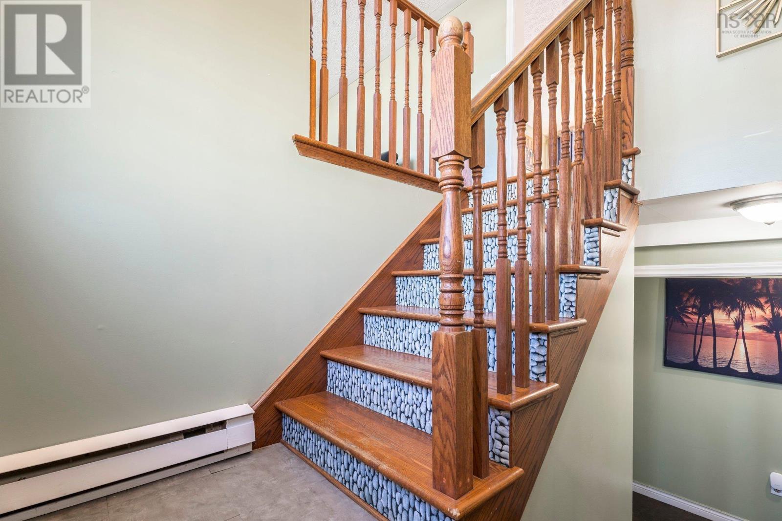 Property at 10 Cranberry C Crescent image 3