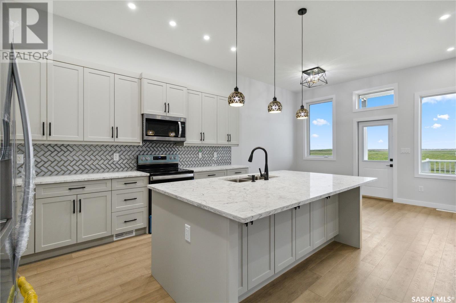 Property at 274 STROMBERG COURT image 2