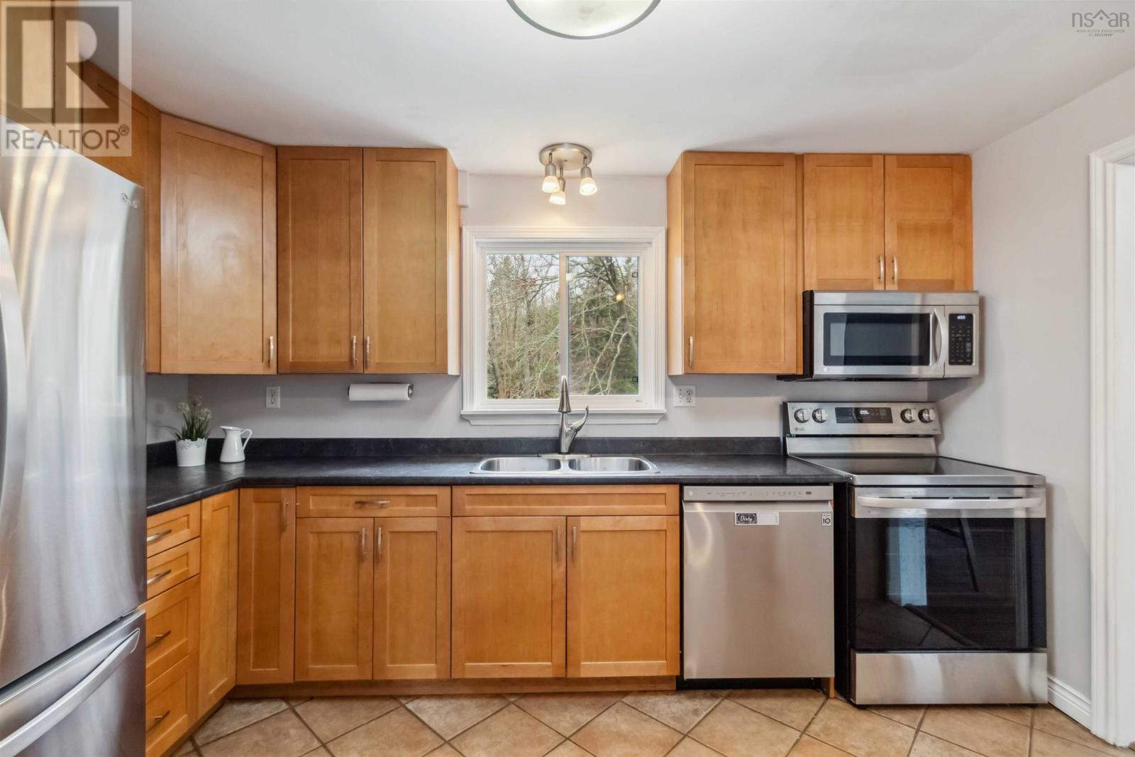 Property at 1065 Montague Road image 4