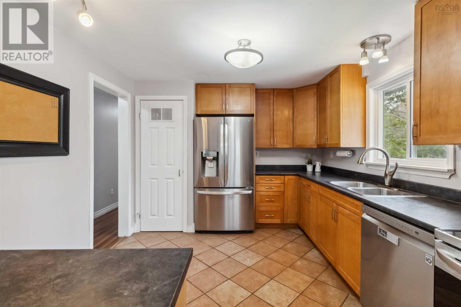 Property at 1065 Montague Road image 5