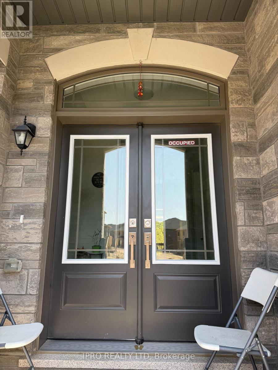 Property at 59 RASPBERRY RIDGE AVENUE image 3
