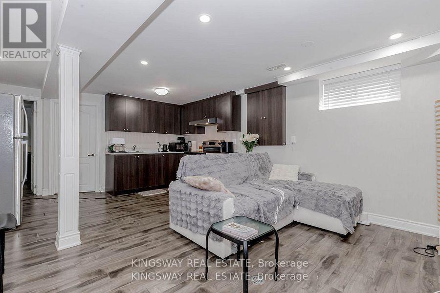 1395 Tyneburn Crescent, Mississauga, Ontario  L4X 1P6 - Photo 27 - W12142118