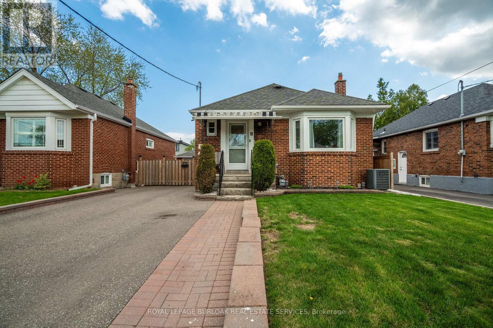 11 Speers Avenue, Toronto, Ontario  M9N 1E9 - Photo 2 - W12142142