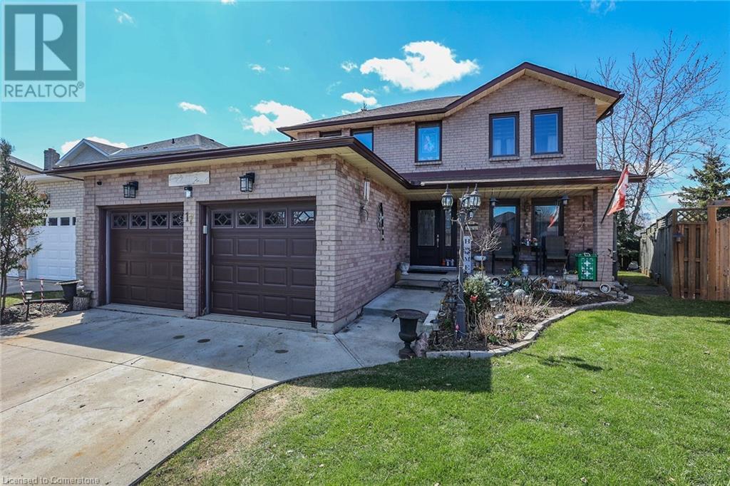 Property at 17 VELVET Court E image 4