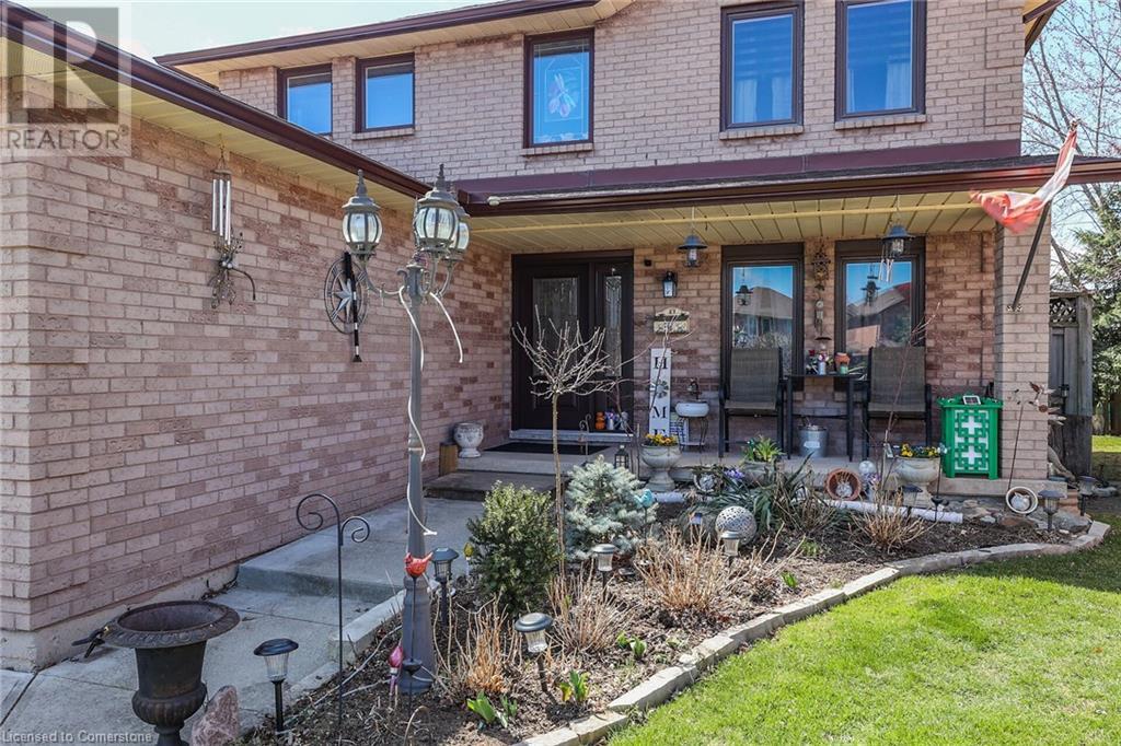 Property at 17 VELVET Court E image 5