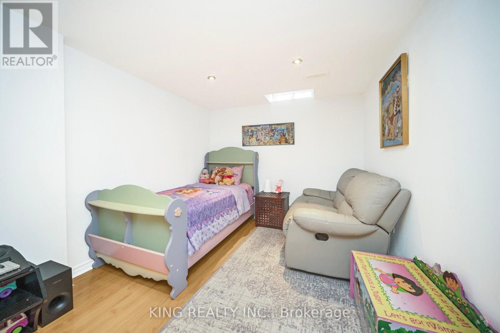 107 Herdwick Street, Brampton, Ontario  L6S 0A5 - Photo 37 - W12138252