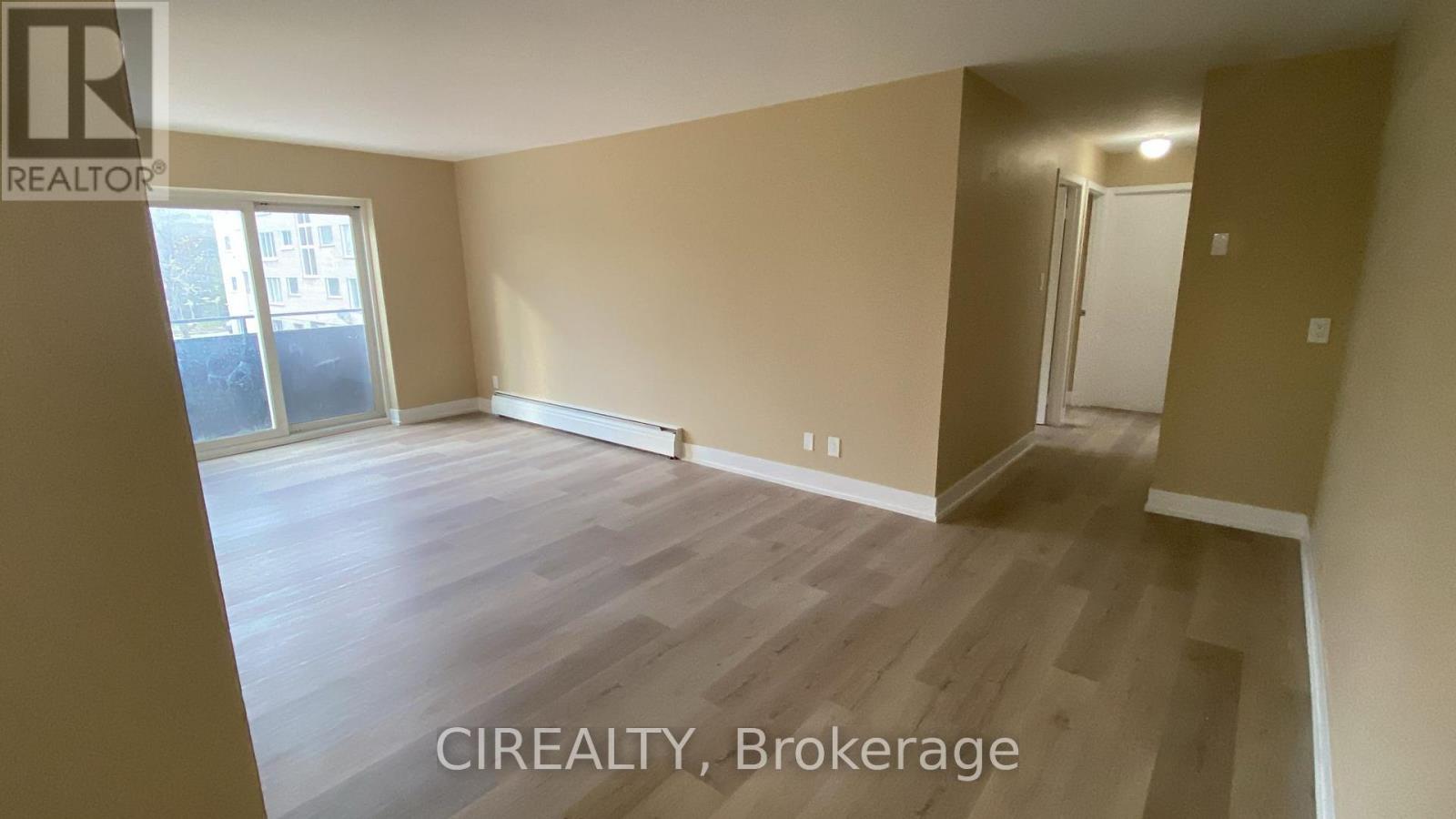 242 Avalon Place, Kitchener, Ontario  N2M 4N9 - Photo 1 - X12142074