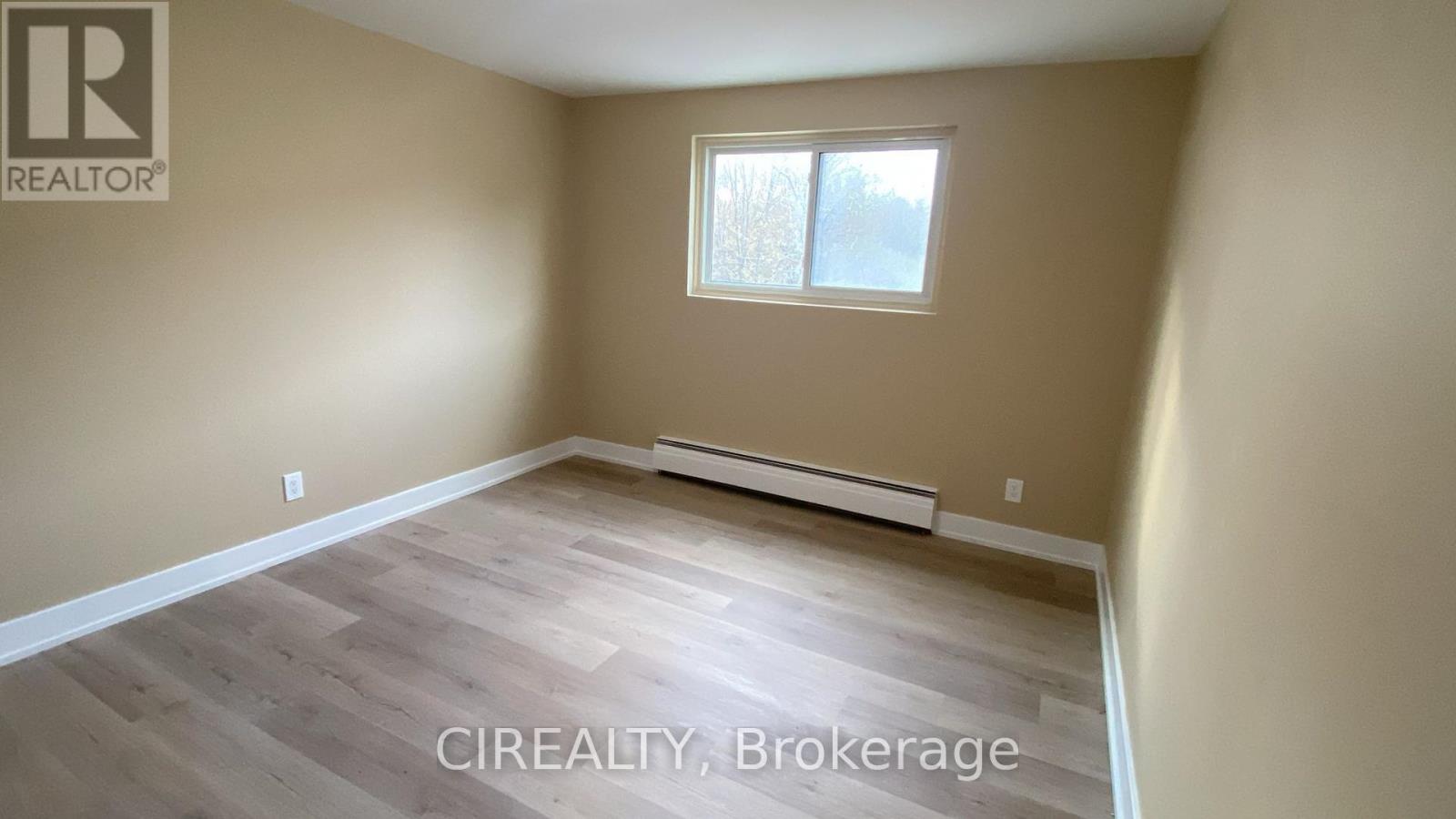 242 Avalon Place, Kitchener, Ontario  N2M 4N9 - Photo 14 - X12142074