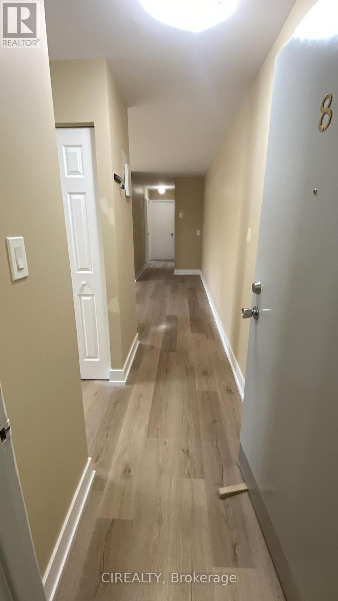 242 Avalon Place, Kitchener, Ontario  N2M 4N9 - Photo 2 - X12142074
