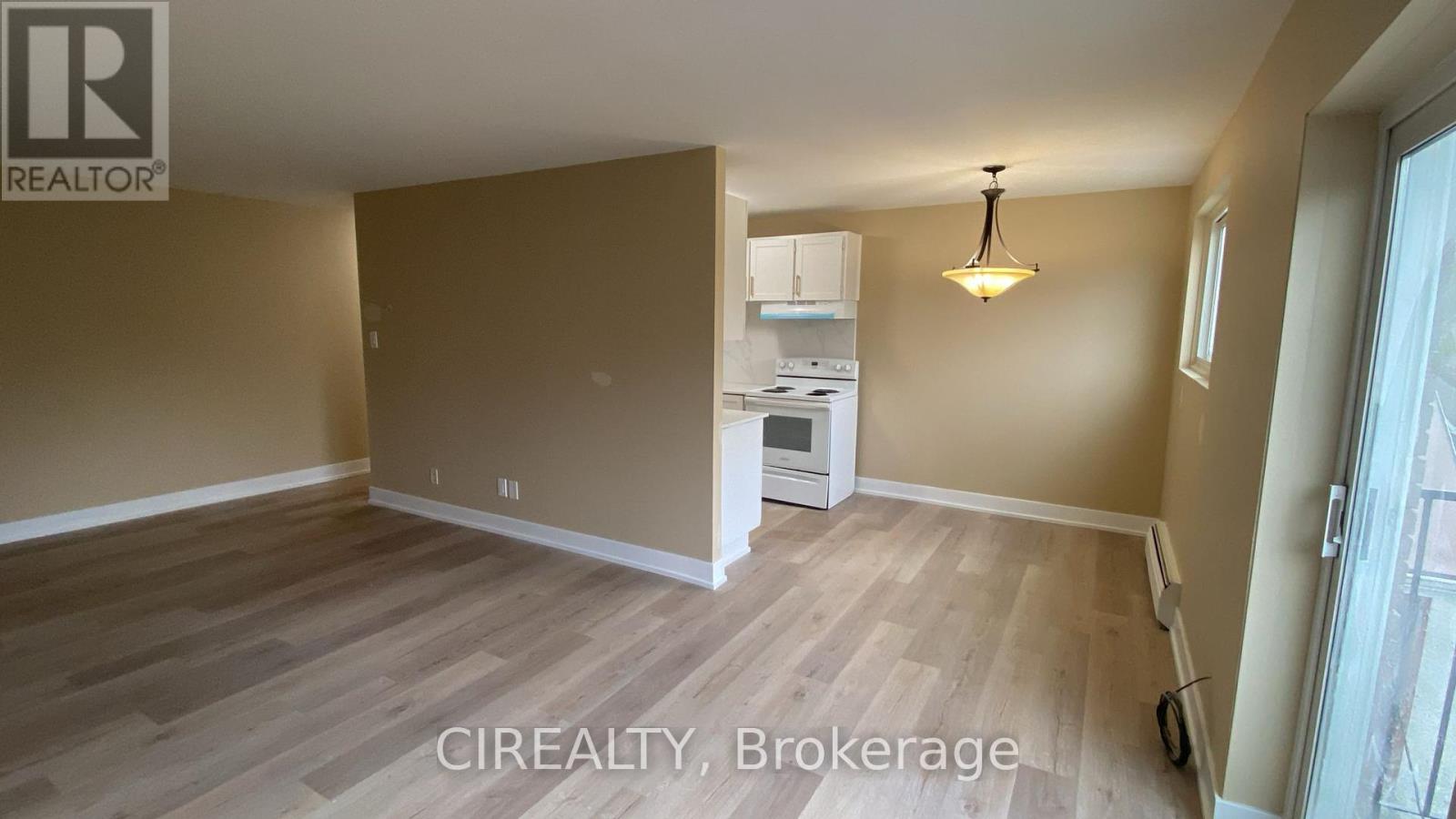 242 Avalon Place, Kitchener, Ontario  N2M 4N9 - Photo 7 - X12142074