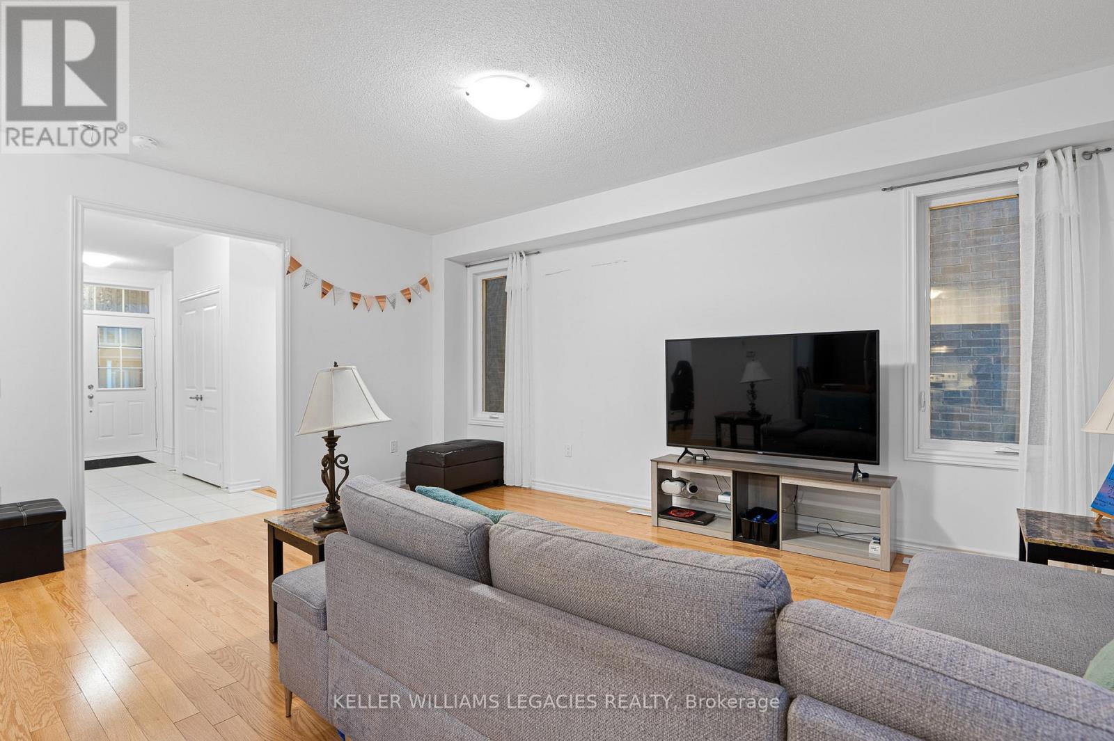 Main - 22 Mackenzie Street, Southgate, Ontario  N0C 1B0 - Photo 8 - X12142101