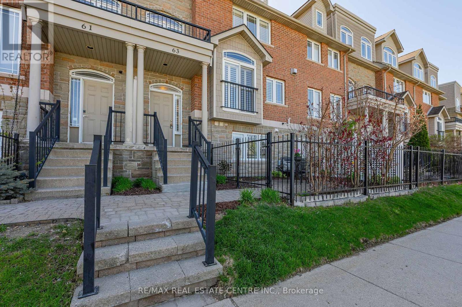 Property at 63 WELLINGTON SOUTH image 2
