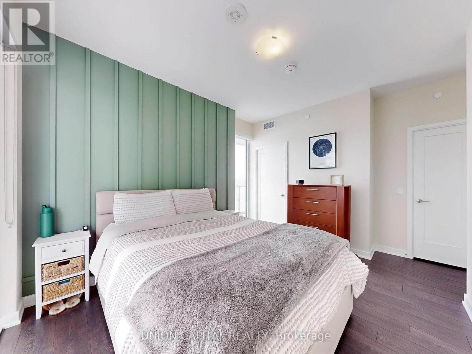 405 - 105 Oneida Crescent, Richmond Hill, Ontario  L4B 0H6 - Photo 19 - N12141555