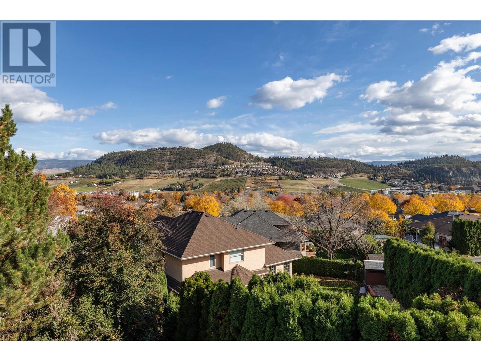 Property at 573 Spruceview Place N image 5