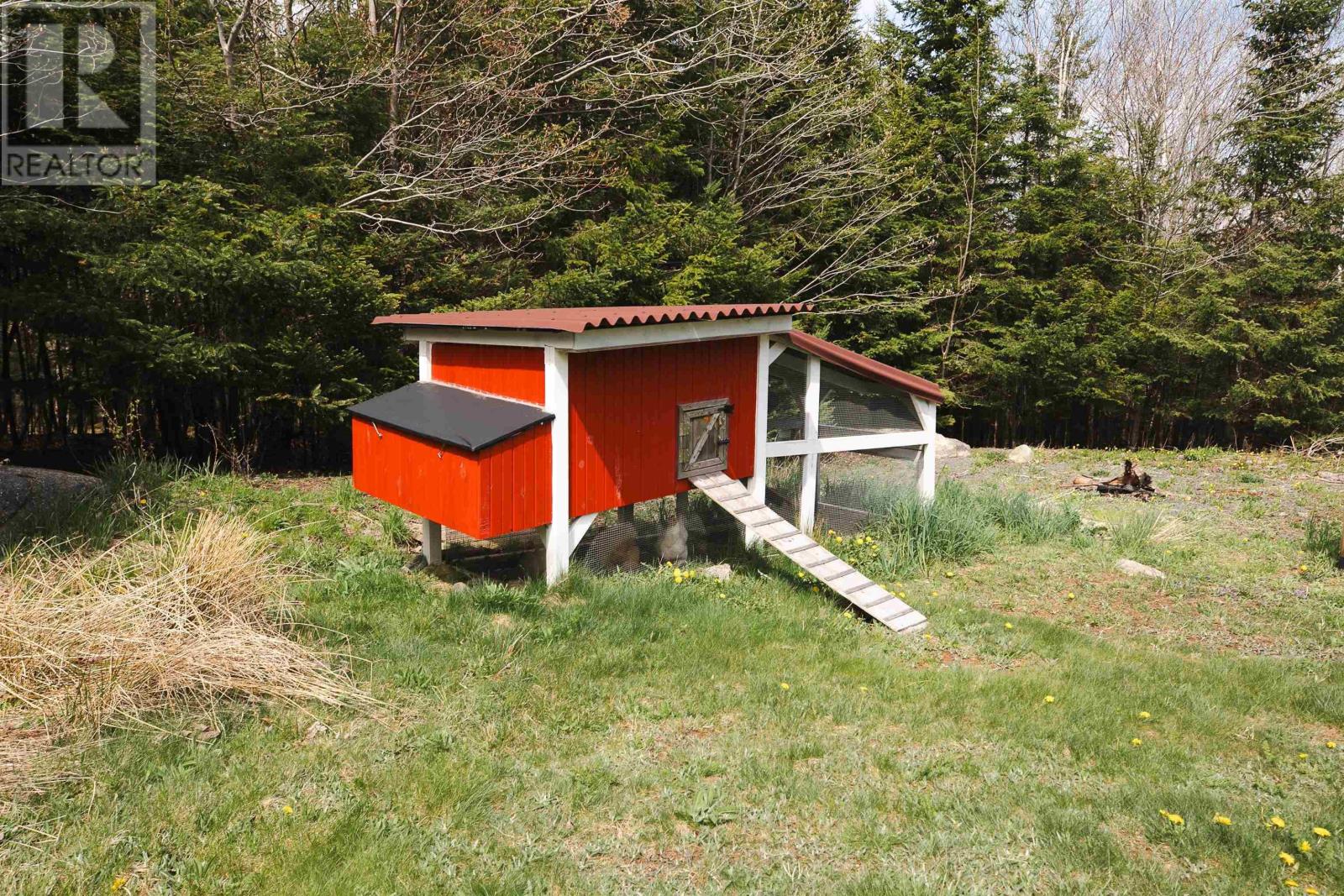 Property at 96 Matthew Drive image 3
