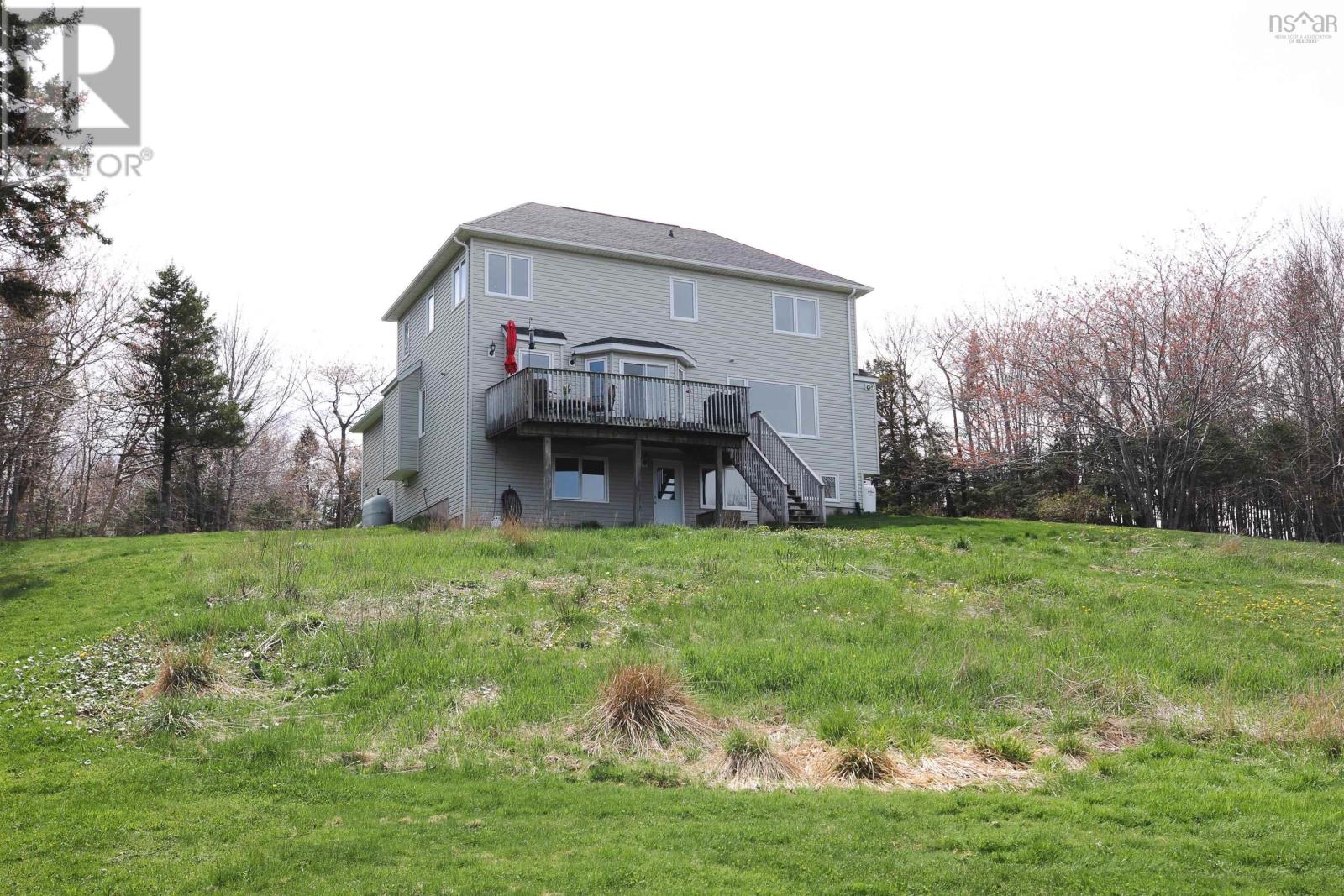 Property at 96 Matthew Drive image 5