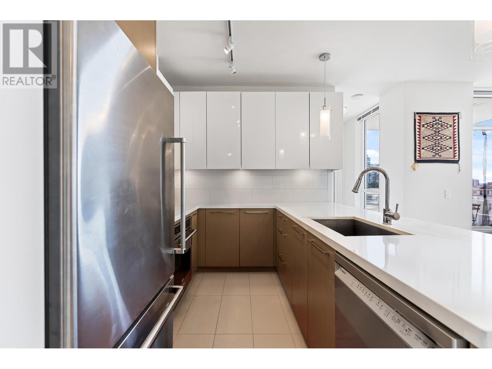 605 271 Francis Way, New Westminster, British Columbia  V3L 0H2 - Photo 4 - R2999957