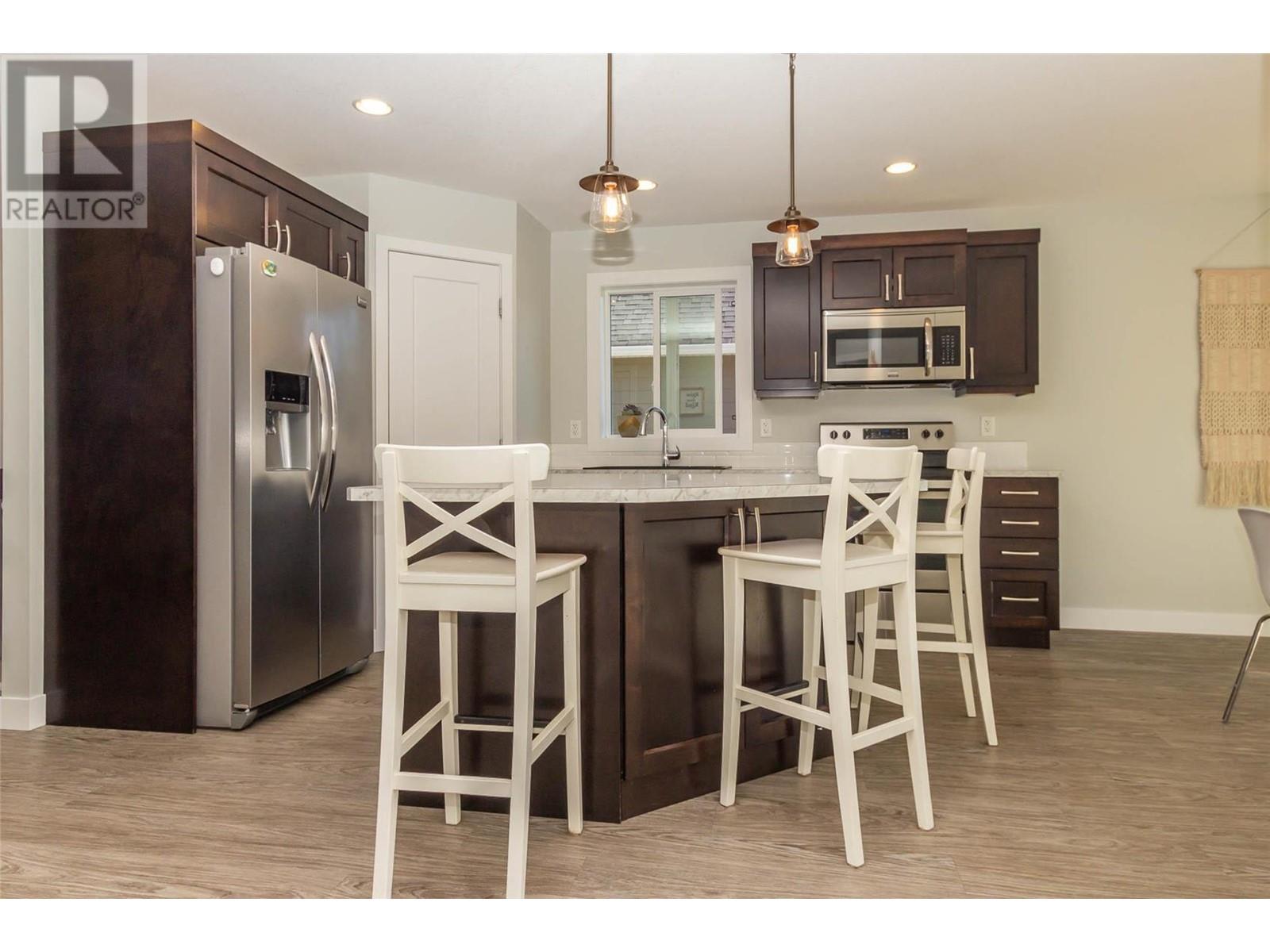 2368 4b Avenue Se, Salmon Arm, British Columbia  V1E 1K9 - Photo 5 - 10347394