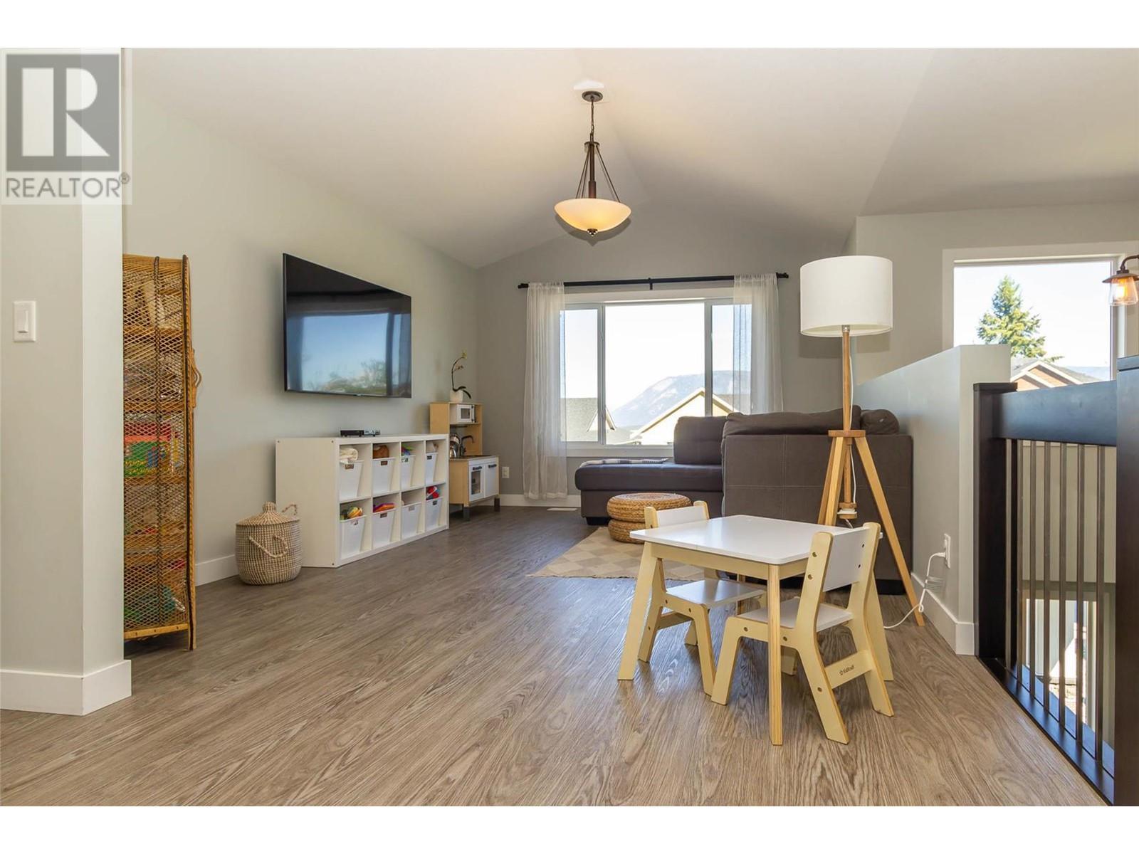 Property at 2368 4B Avenue SE image 3