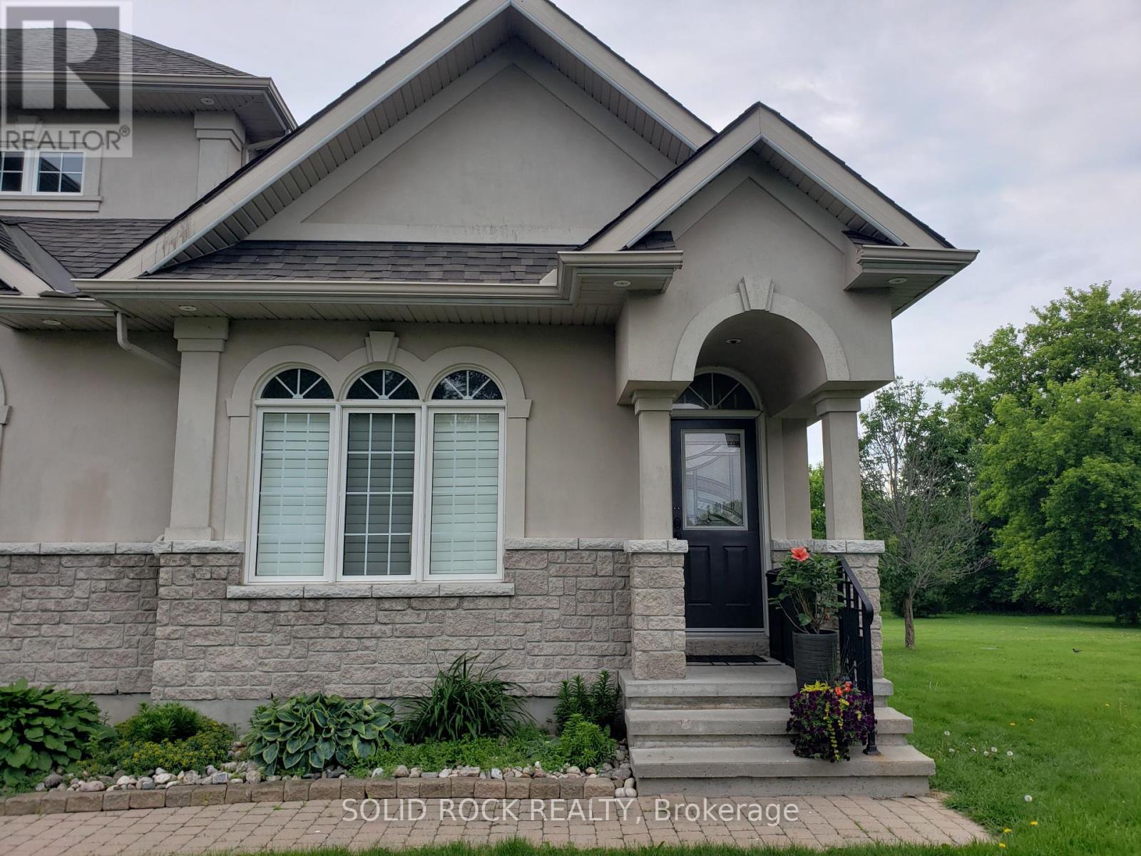 5622 CARRISON DRIVE, ottawa, Ontario