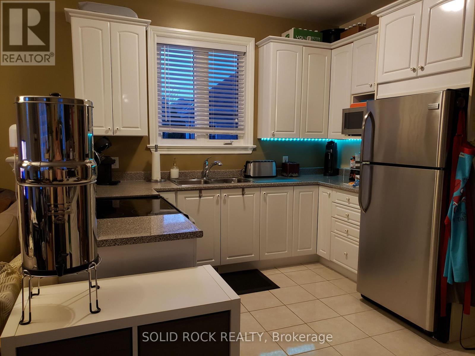 5622 Carrison Drive, Ottawa, Ontario  K4M 1L5 - Photo 4 - X12142217