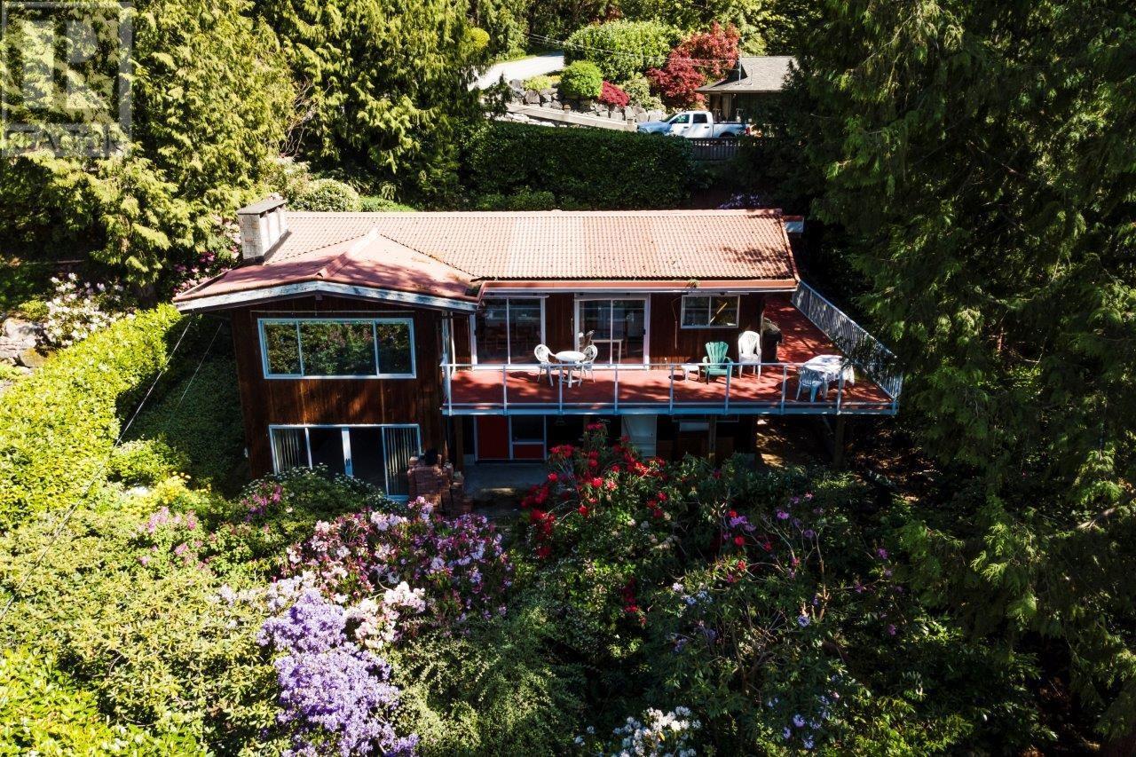 90 OCEANVIEW ROAD, lions bay, British Columbia