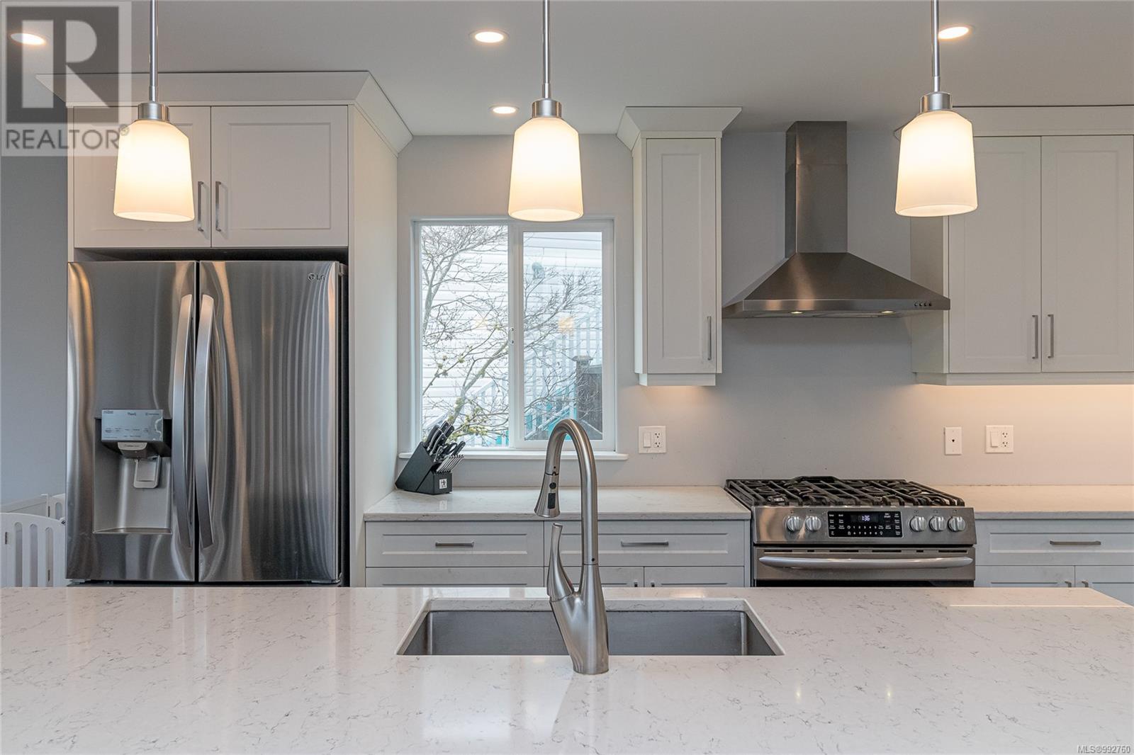 Property at 5274 Cormorant Pl image 1