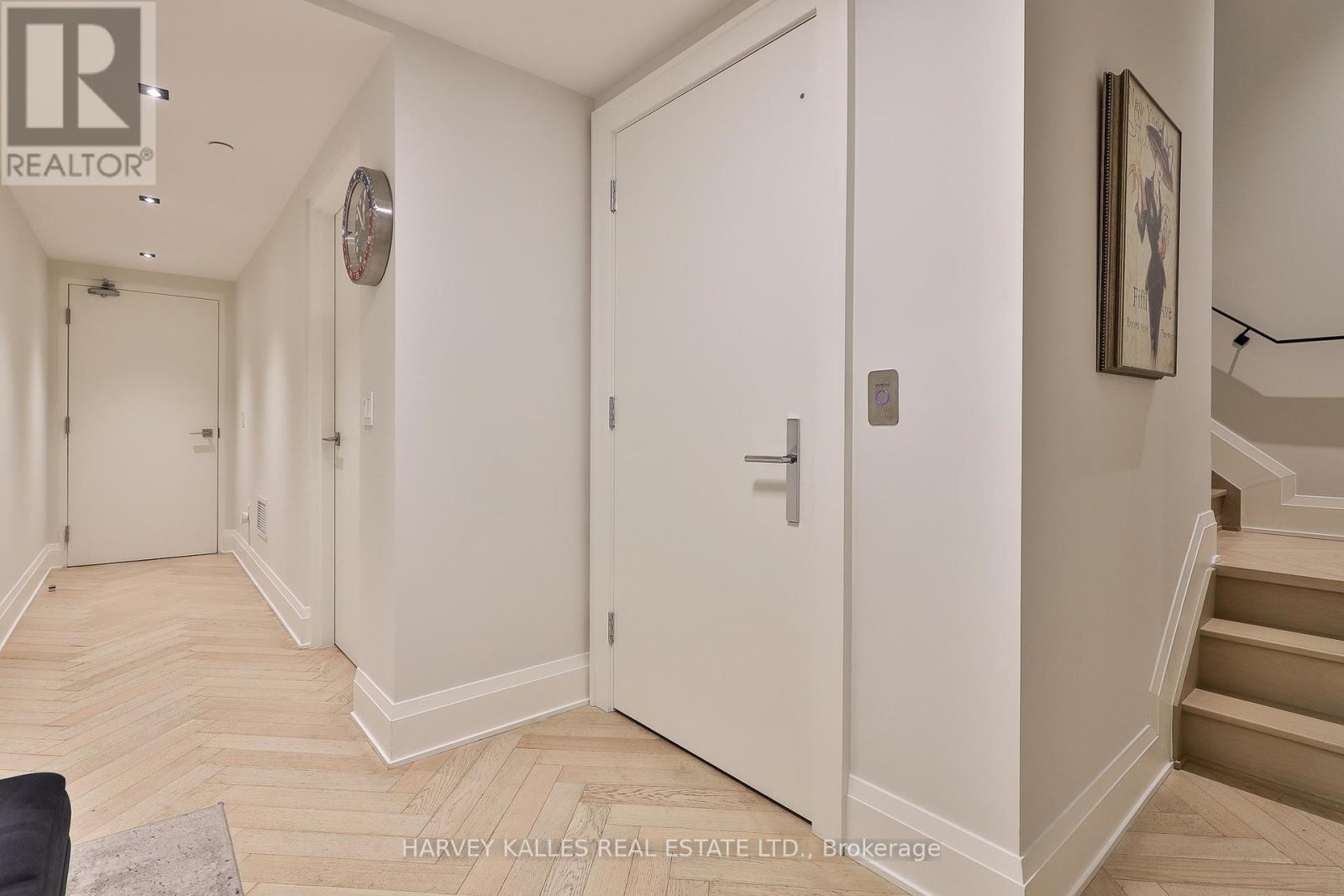 49 Foxbar Road, Toronto, Ontario  M4V 2G5 - Photo 30 - C12141400