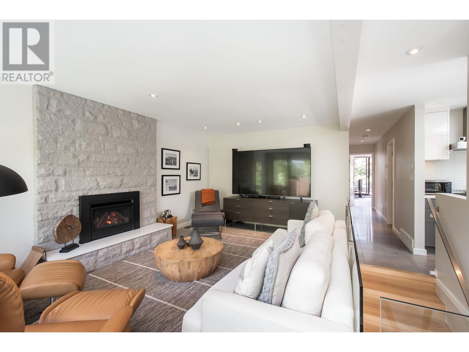 3895 Lonsdale Avenue, North Vancouver, British Columbia  V7N 3K8 - Photo 12 - R3001410