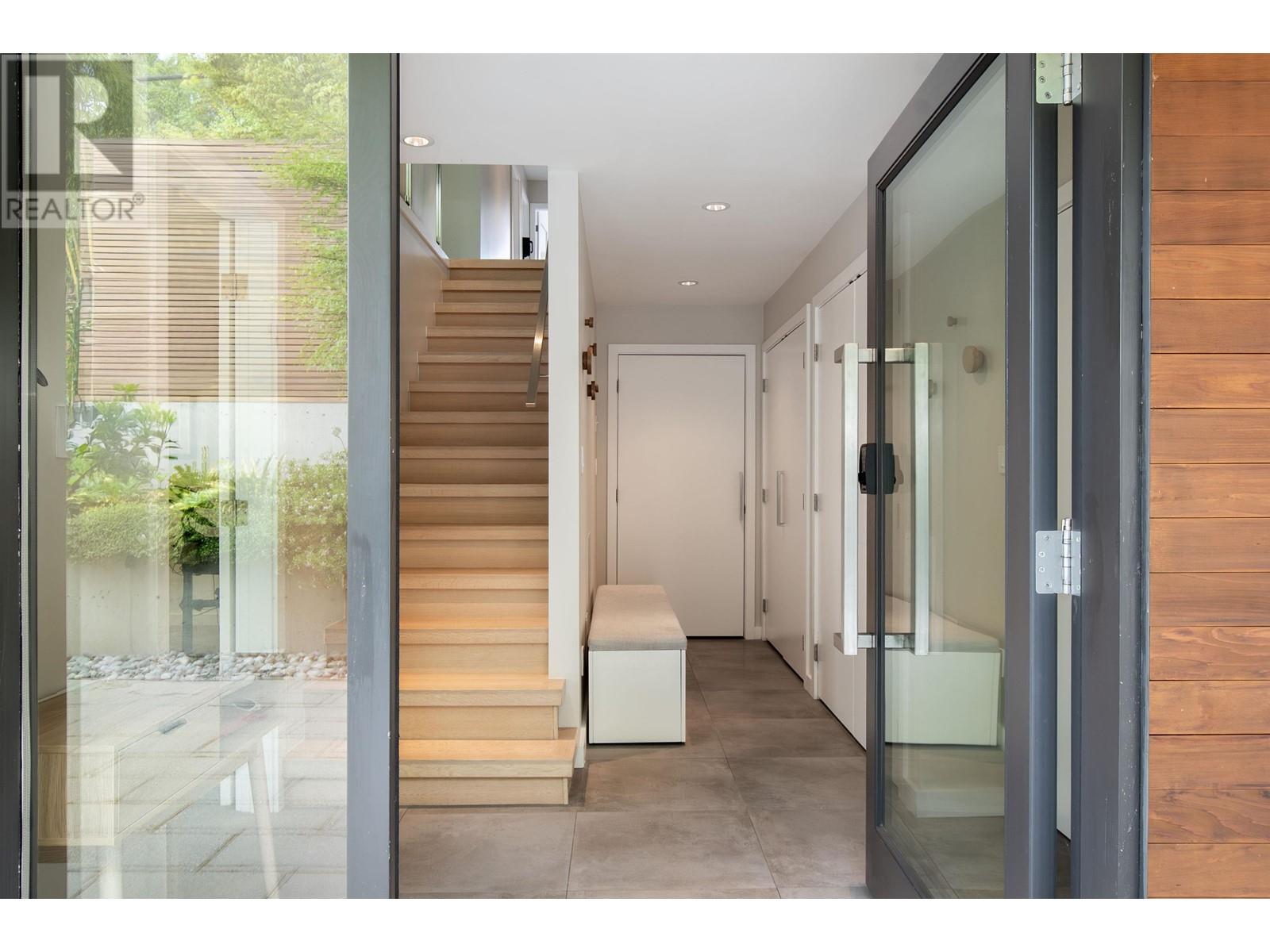 3895 Lonsdale Avenue, North Vancouver, British Columbia  V7N 3K8 - Photo 6 - R3001410