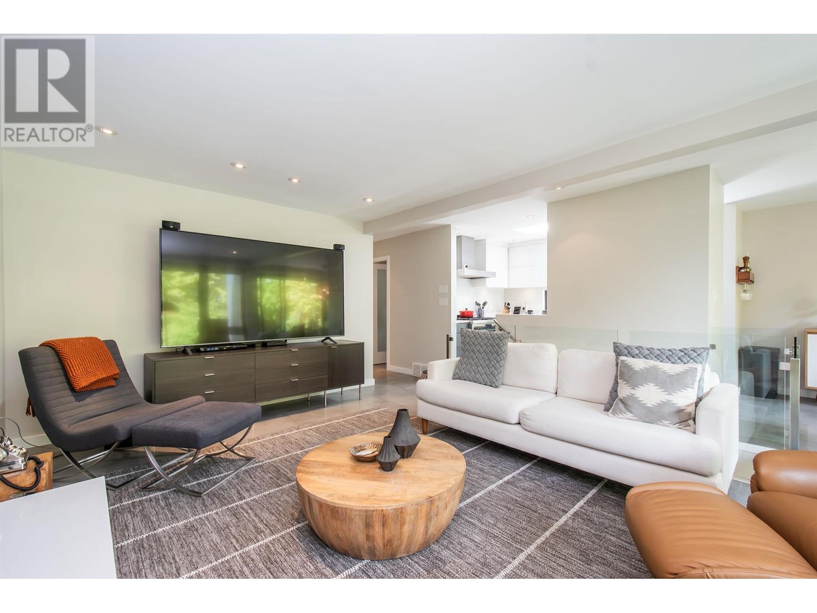 3895 Lonsdale Avenue, North Vancouver, British Columbia  V7N 3K8 - Photo 11 - R3001410