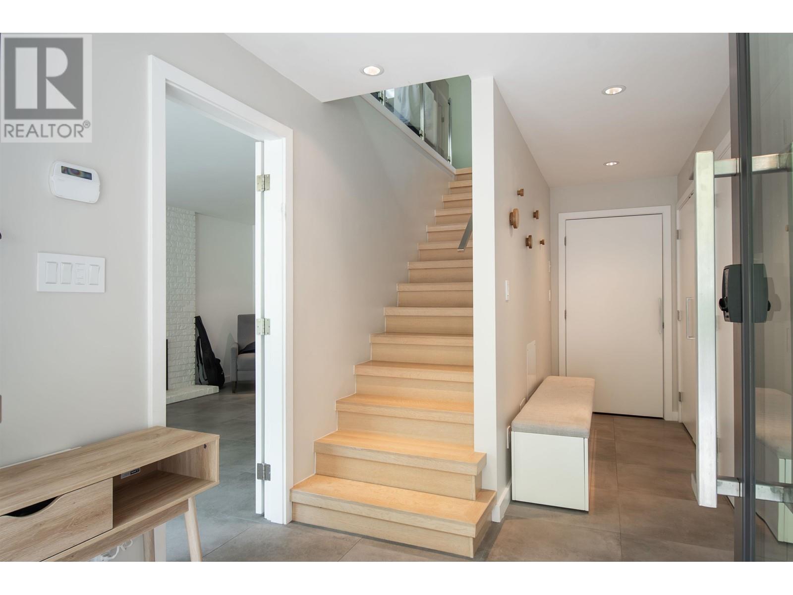 3895 Lonsdale Avenue, North Vancouver, British Columbia  V7N 3K8 - Photo 7 - R3001410