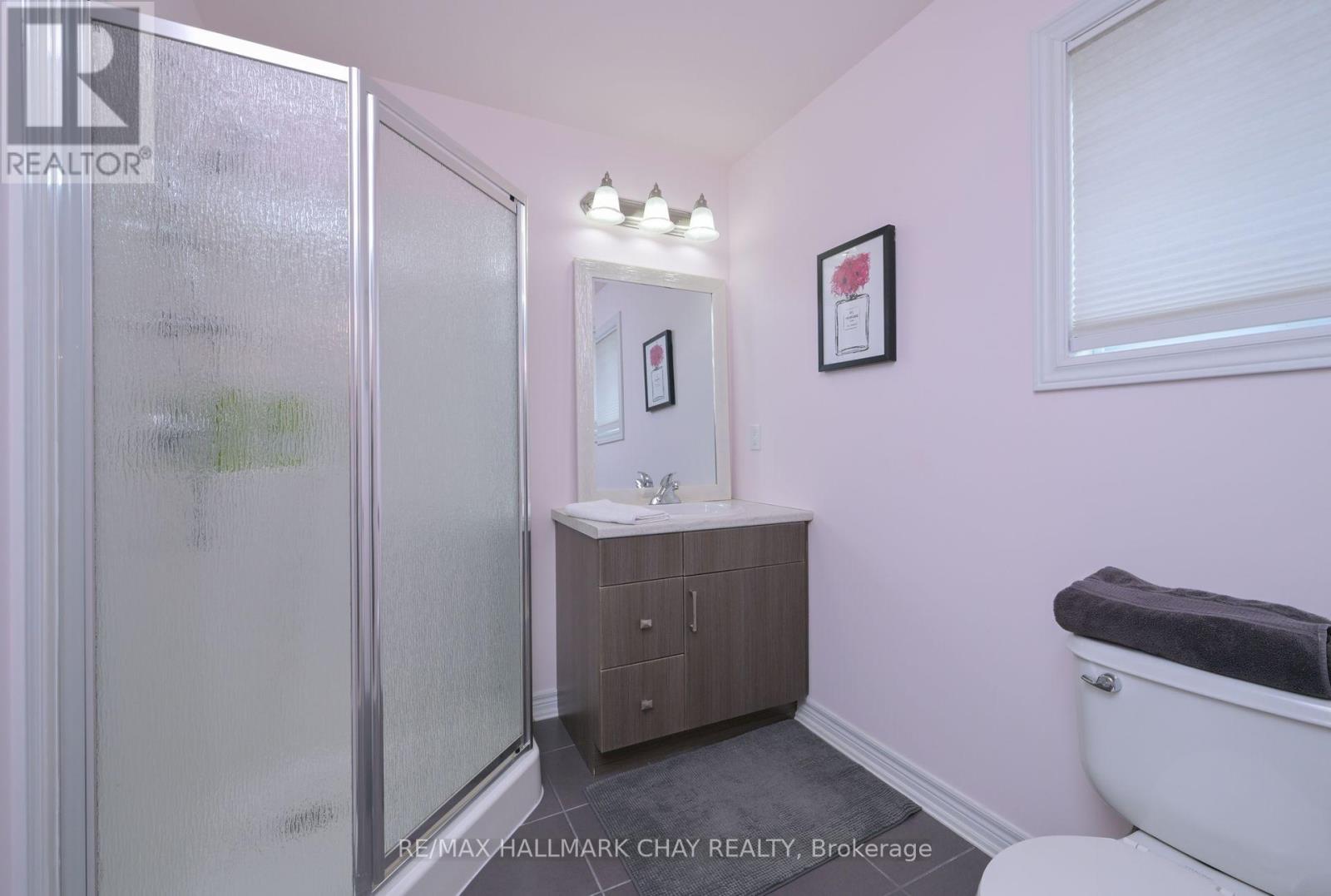 32 Burt Avenue, New Tecumseth, Ontario  L9R 0G8 - Photo 17 - N12041760