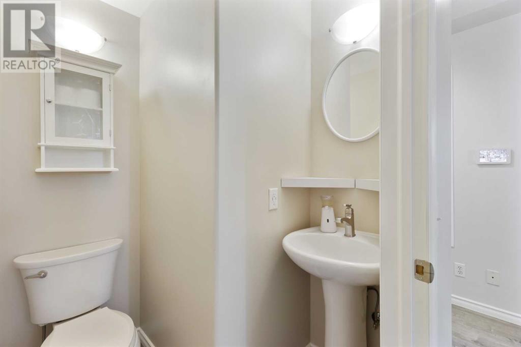 208 Highwood Village Place Nw, High River, Alberta  T1V 1V9 - Photo 8 - A2213959