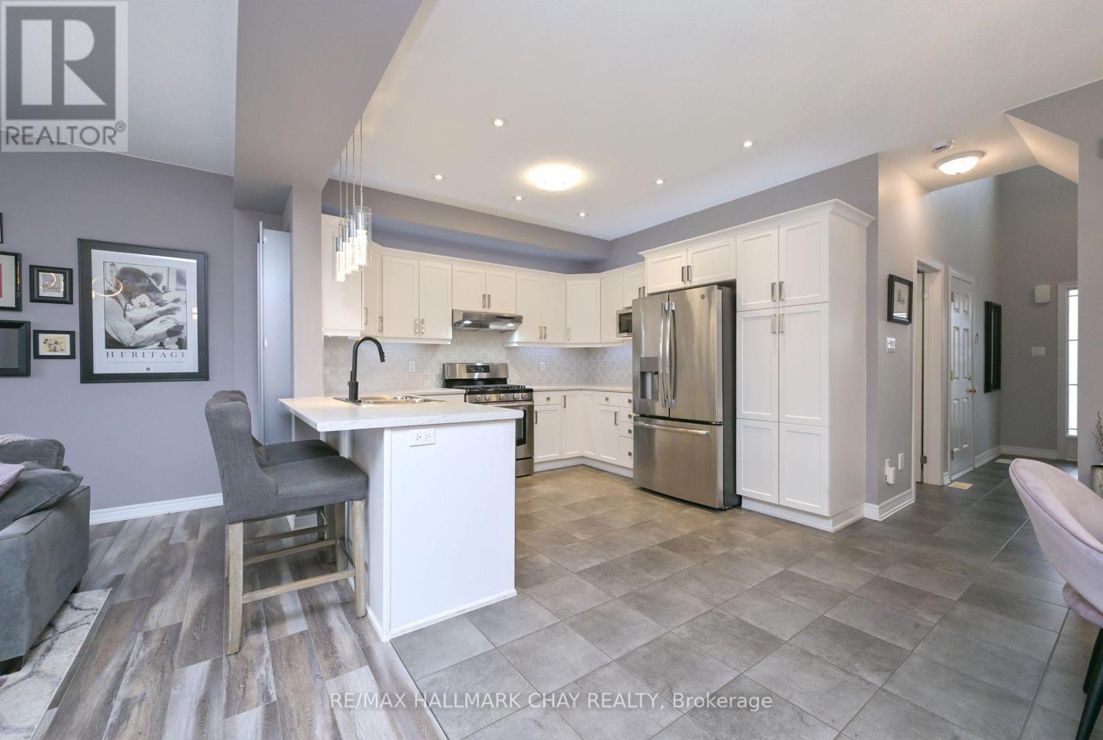 Property at 32 BURT AVENUE image 3