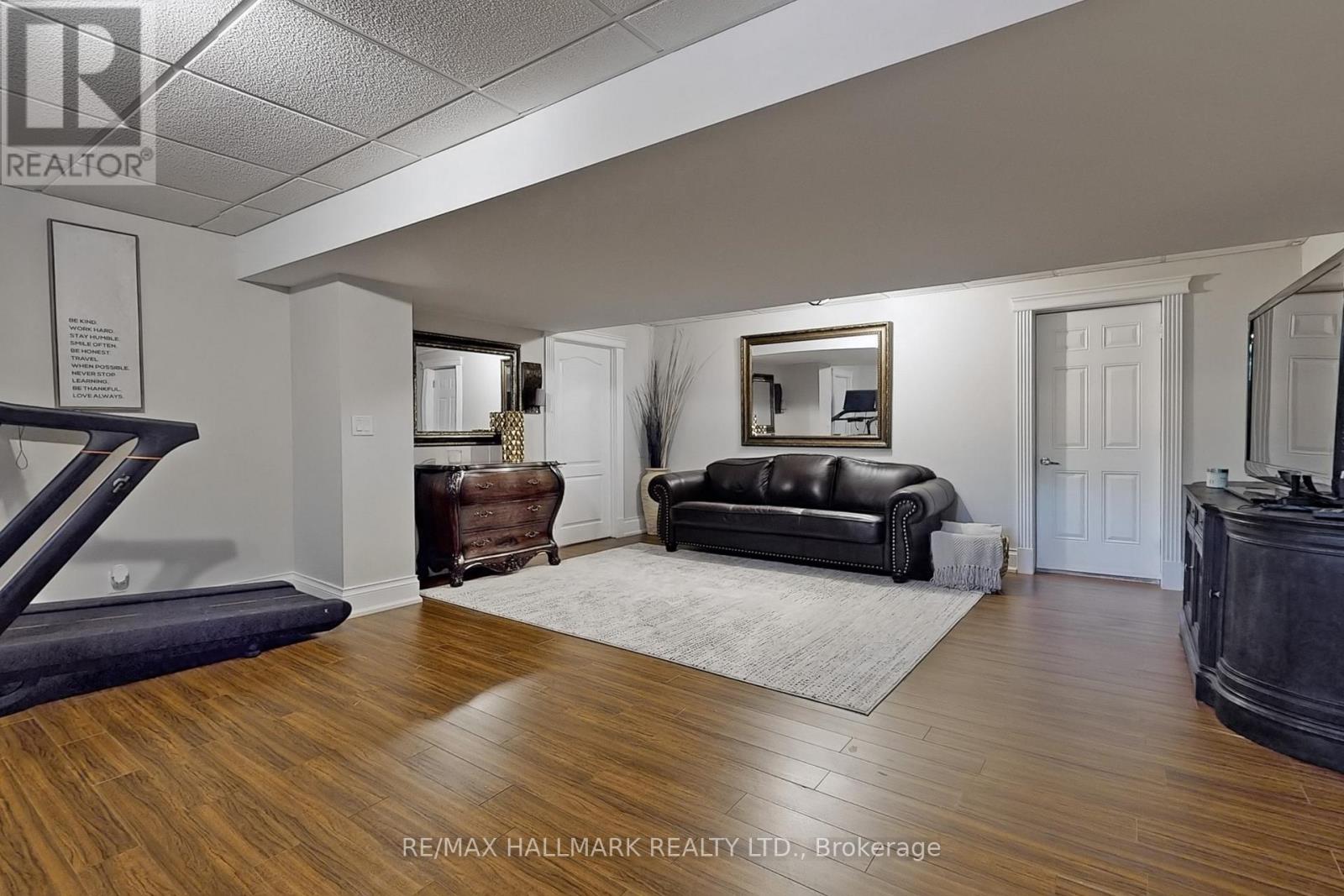 83 Hambly Avenue, King, Ontario  L7B 1J1 - Photo 39 - N12137480