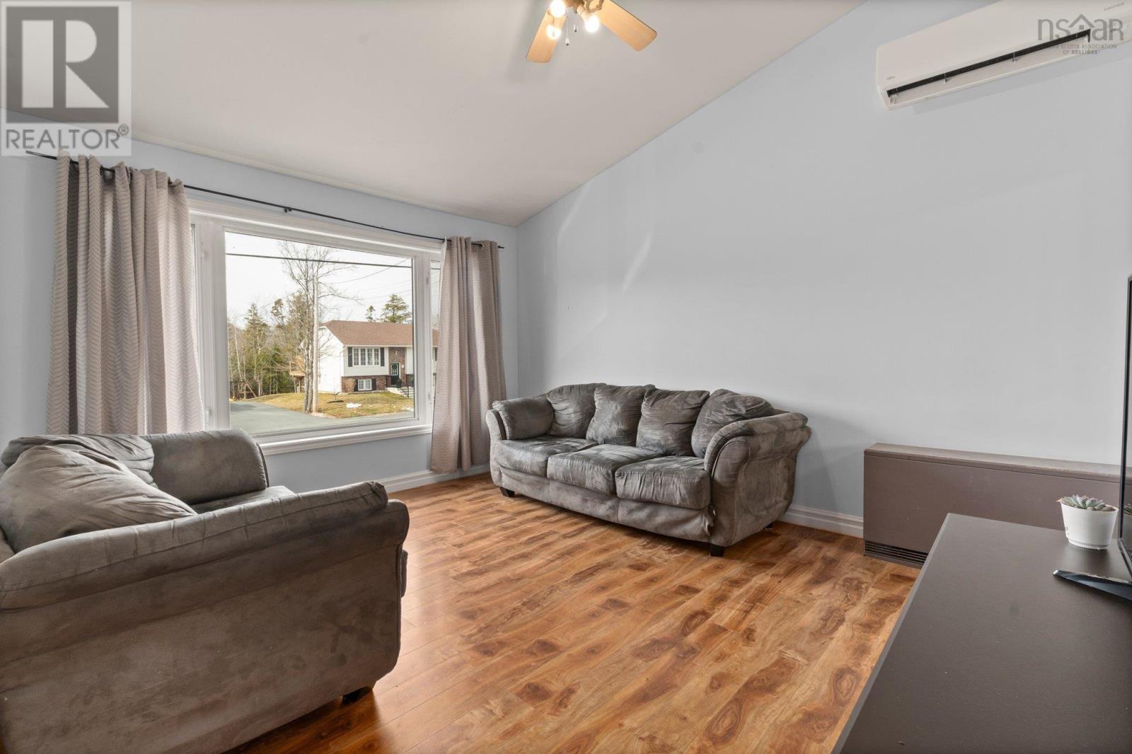 Property at 31 Carriage Lane image 3