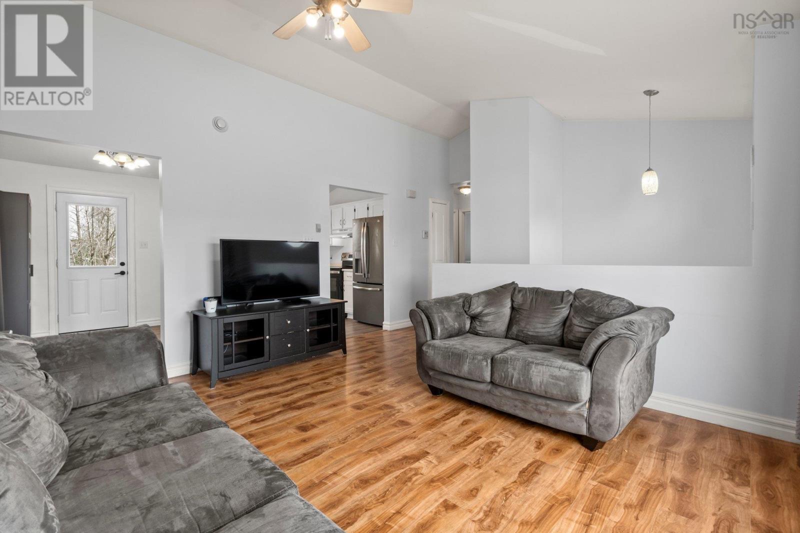 Property at 31 Carriage Lane image 5