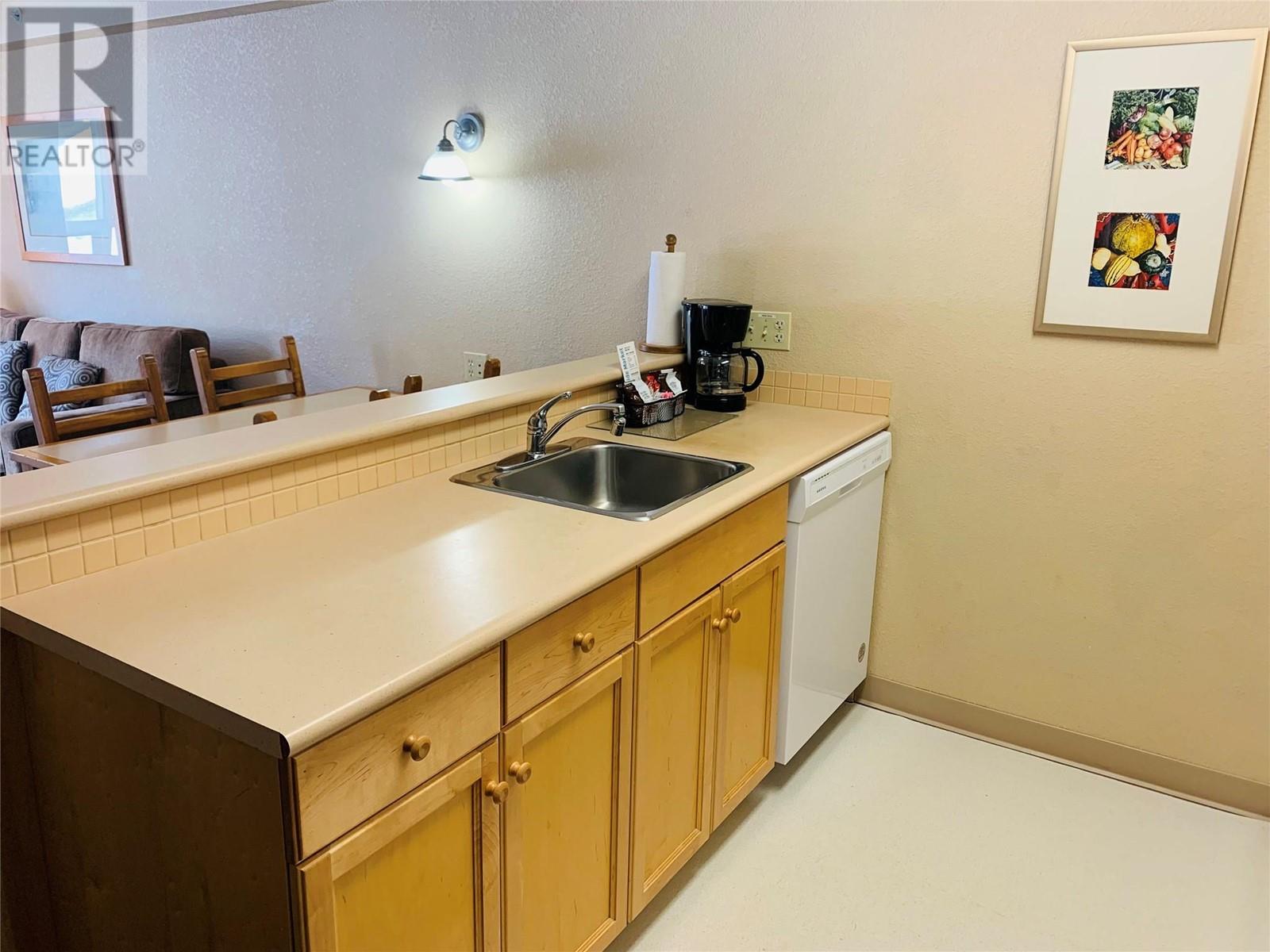 500 Stemwinder Drive Unit# 403, Kimberley, British Columbia  V1A 2Y6 - Photo 6 - 10347425