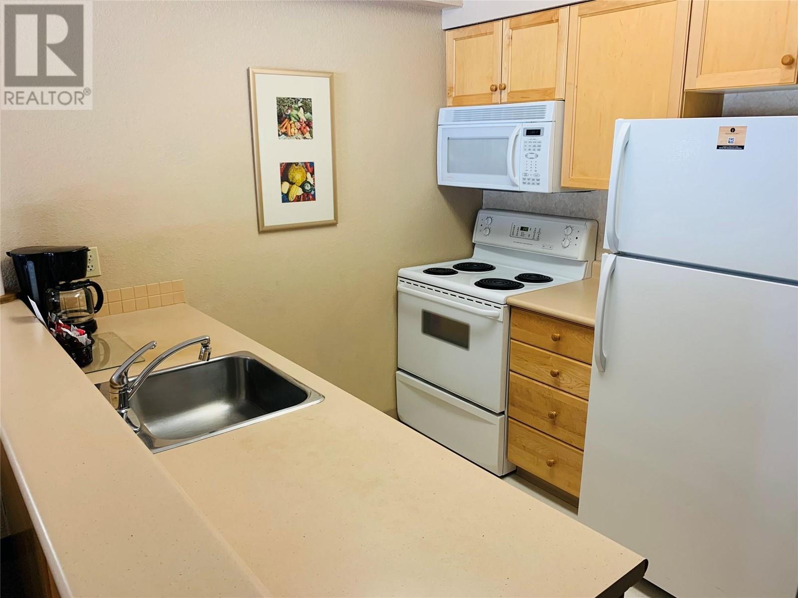 500 Stemwinder Drive Unit# 403, Kimberley, British Columbia  V1A 2Y6 - Photo 5 - 10347425