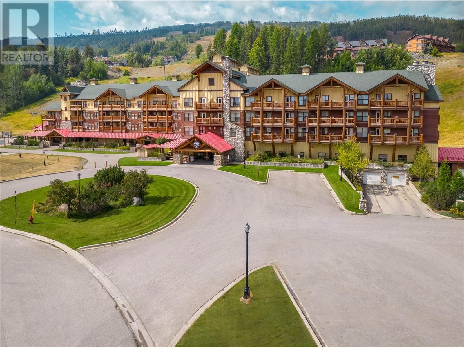 500 Stemwinder Drive Unit# 403, Kimberley, British Columbia  V1A 2Y6 - Photo 1 - 10347425