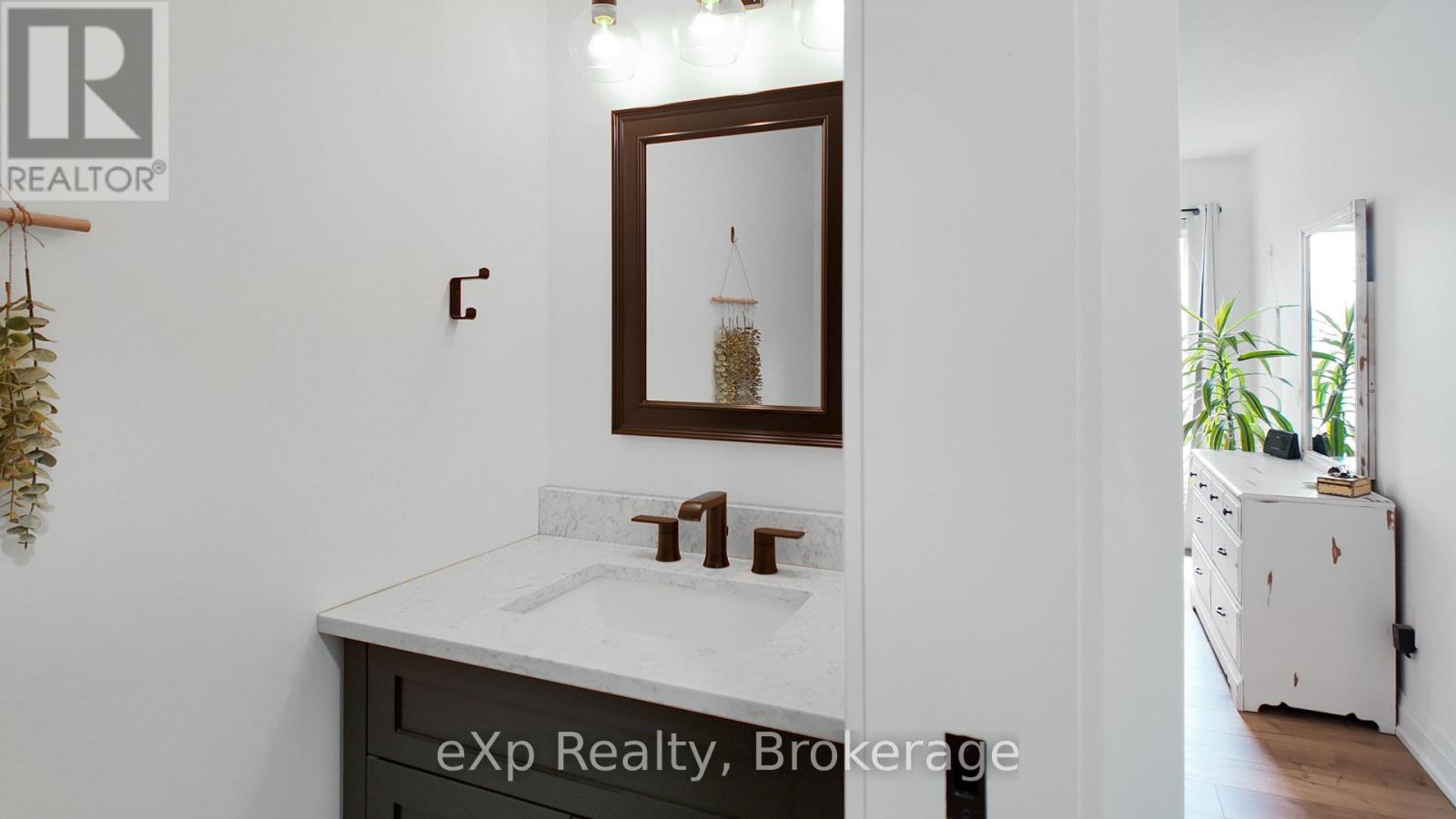 130 Louise Creek Crescent, West Grey, Ontario  N0G 1S0 - Photo 30 - X12129045