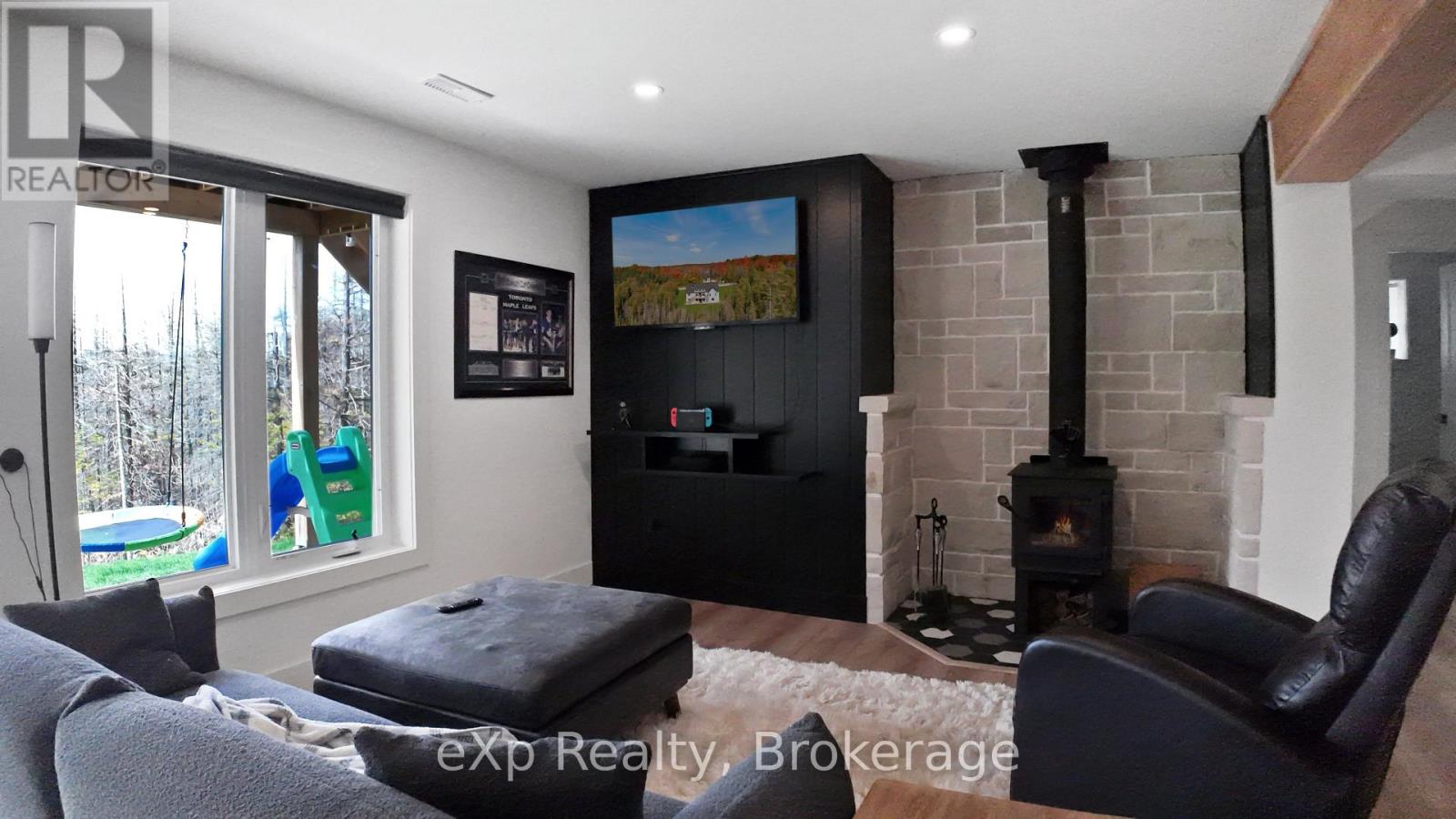 130 Louise Creek Crescent, West Grey, Ontario  N0G 1S0 - Photo 32 - X12129045